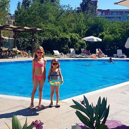 Family Apartments In Solmarin Sunny Beach Eksteriør billede