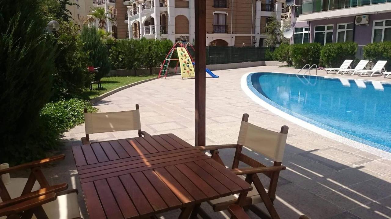 Family Apartments In Solmarin Sunny Beach Eksteriør billede