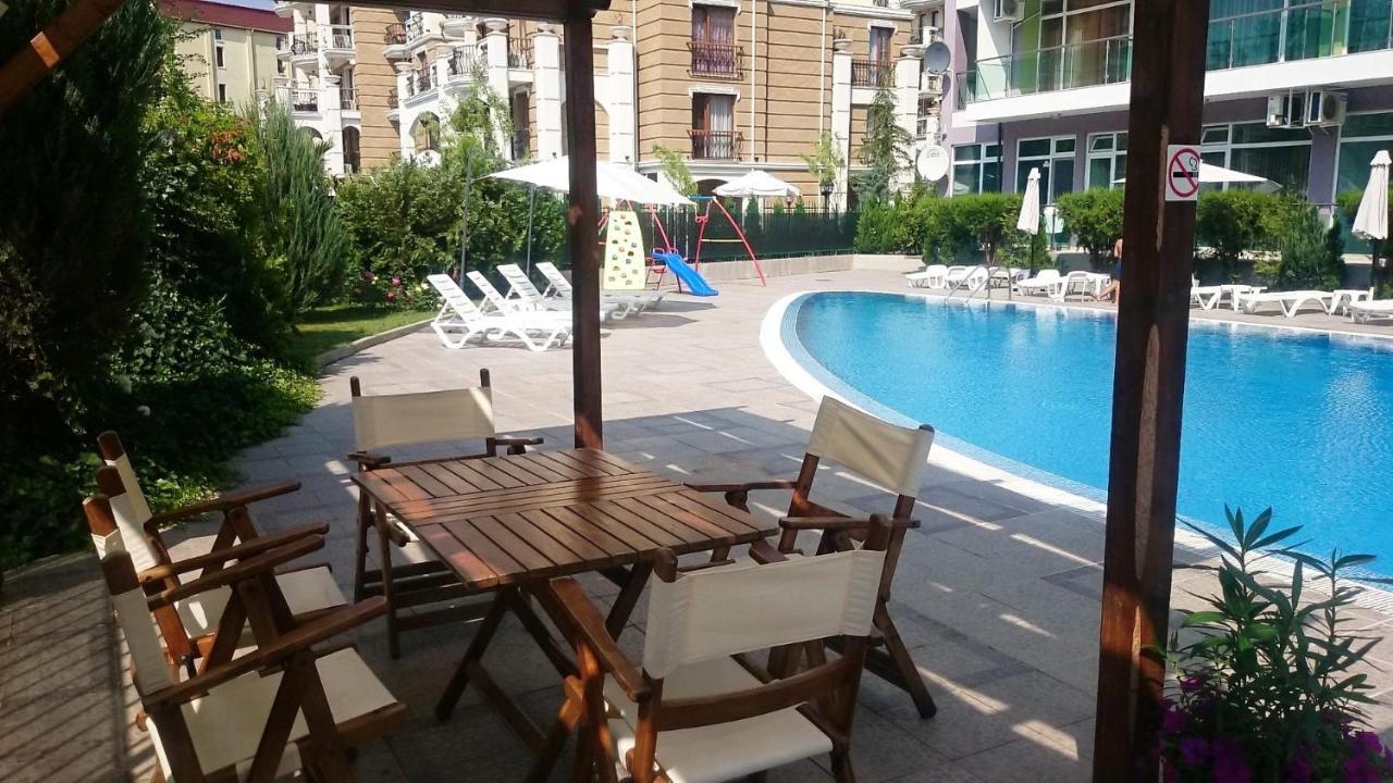Family Apartments In Solmarin Sunny Beach Eksteriør billede