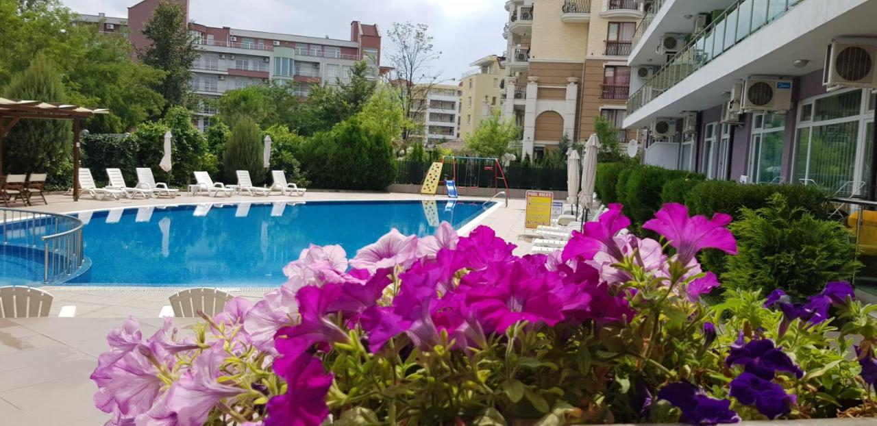 Family Apartments In Solmarin Sunny Beach Eksteriør billede