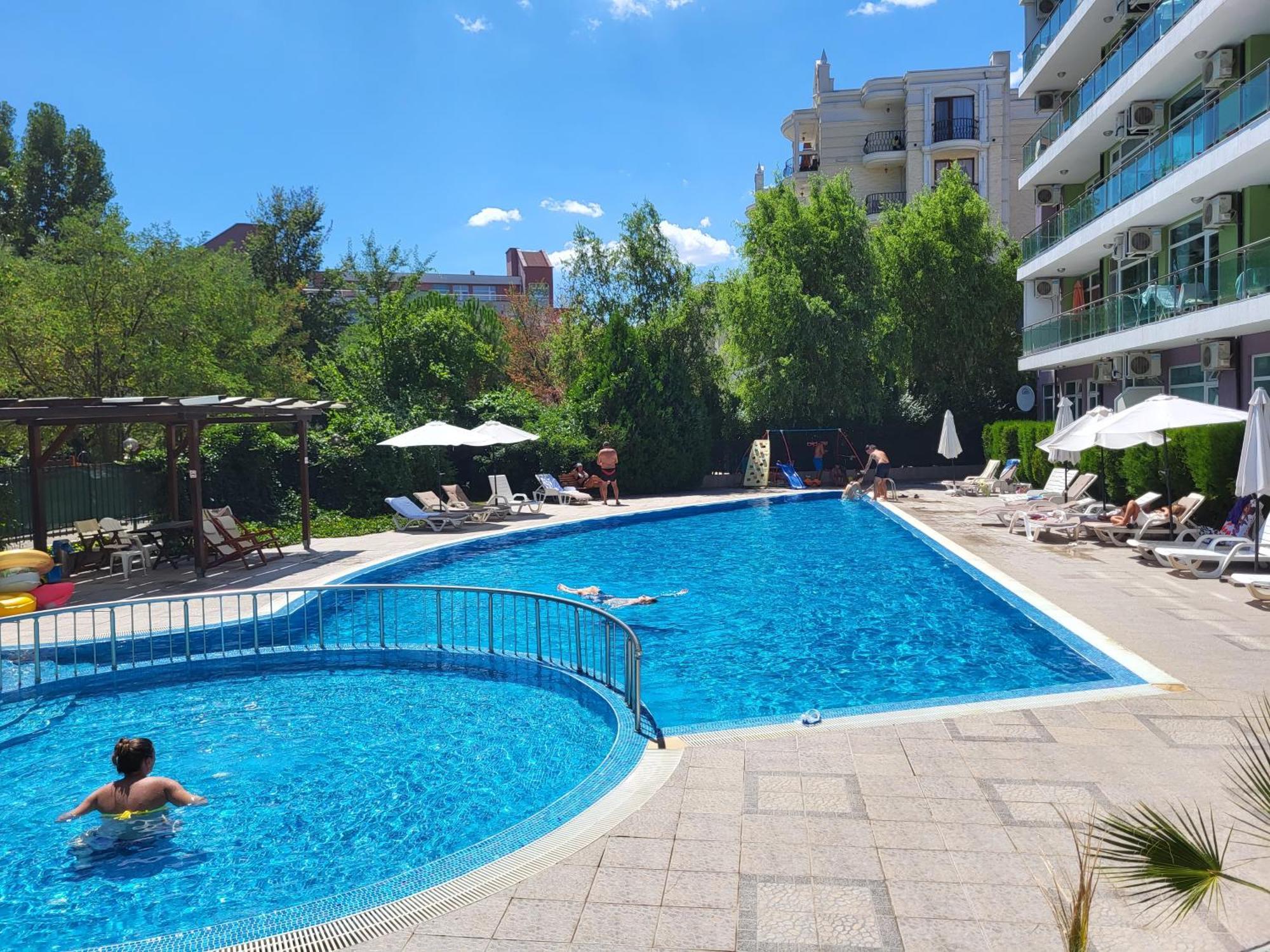 Family Apartments In Solmarin Sunny Beach Eksteriør billede