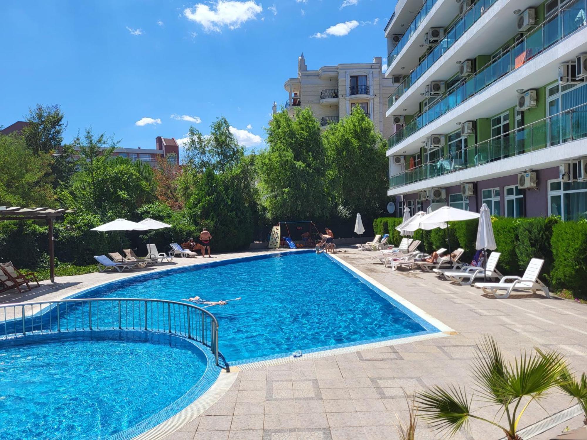 Family Apartments In Solmarin Sunny Beach Eksteriør billede